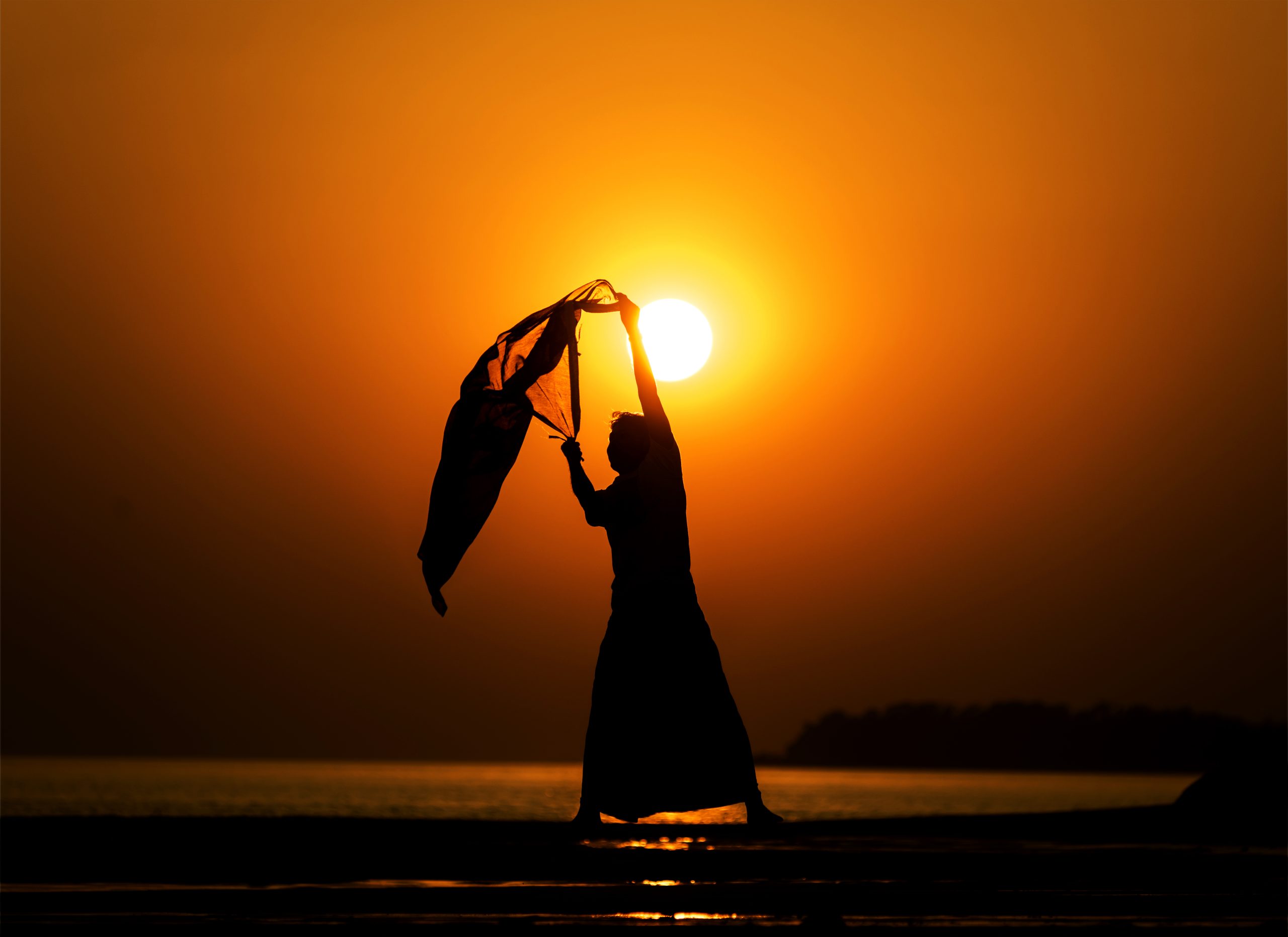 Figura al tramonto